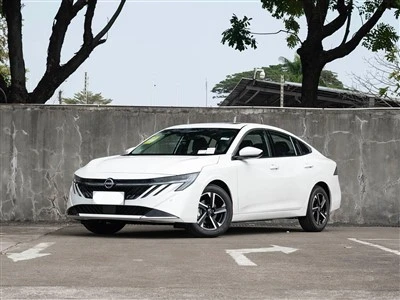 2026 2023 Nissan Sylphy 1,6L bensín sedan bíll 122 hestöfl, CVT, 155 Nm, 5,99 l/100 km