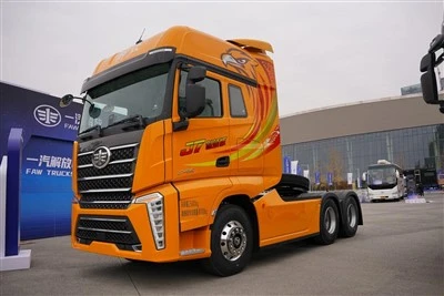 FAW Jiefang J7 6x4 dráttarbíll 560HP 12,52L dísilvél Euro 6